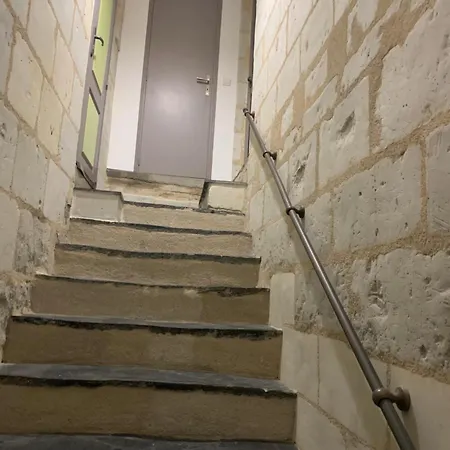 Apartmanhotel Chaleureuse Avec Acces Independant Et Sanitaires Independants La Menitré