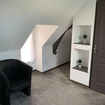 Chaleureuse Avec Accès Indépendant Et Sanitaires Indépendants Appart hôtel