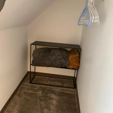 Chaleureuse Avec Acces Independant Et Sanitaires Independants La Menitré