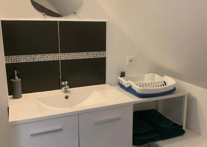 Chaleureuse Avec Acces Independant Et Sanitaires Independants Aparthotel